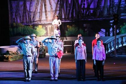 Xây dựng nếp sống văn hóa giao thông qua báo chí và nghệ thuật